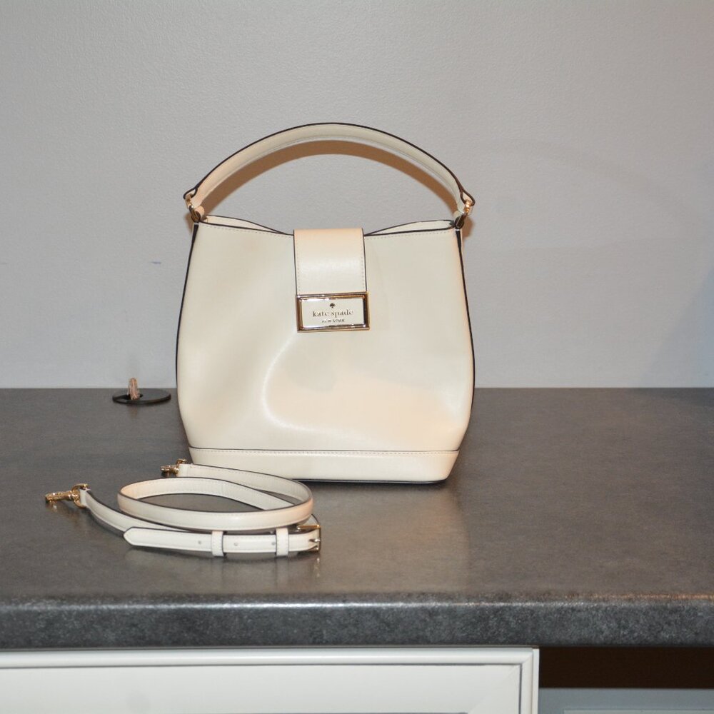Kate Spade Reegan meringue (cream colored) smooth leather purse - Picture 4 of 4